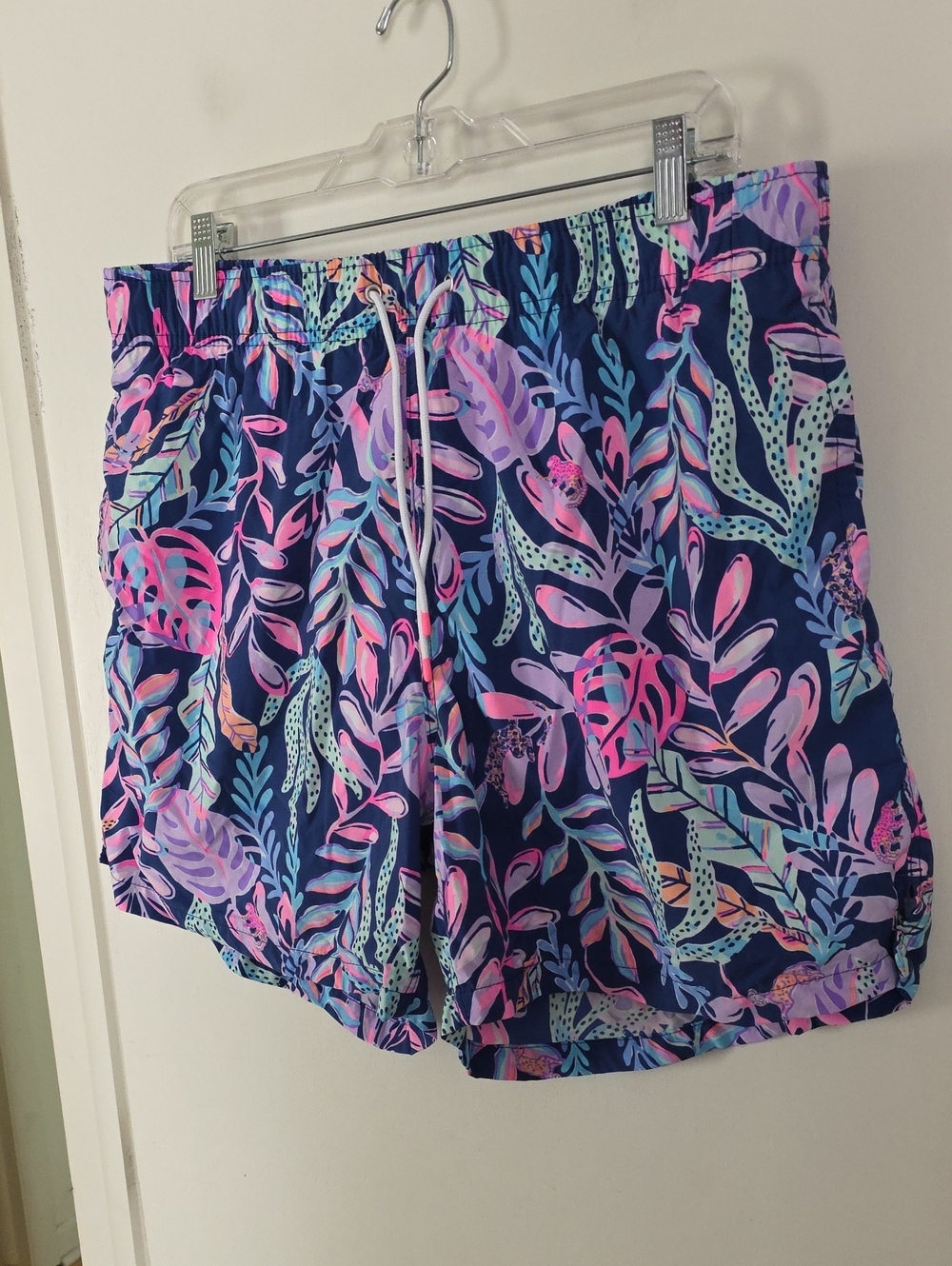 Lilly Pulitzer Blue with Pink and Mint Mesh-Lined XL Capri Trunk